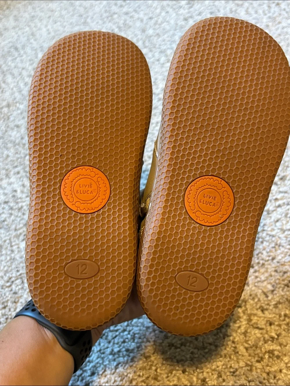 Livie & Luca Might Chukka Boots Tan Size 12 | casual | minimalist | classic |